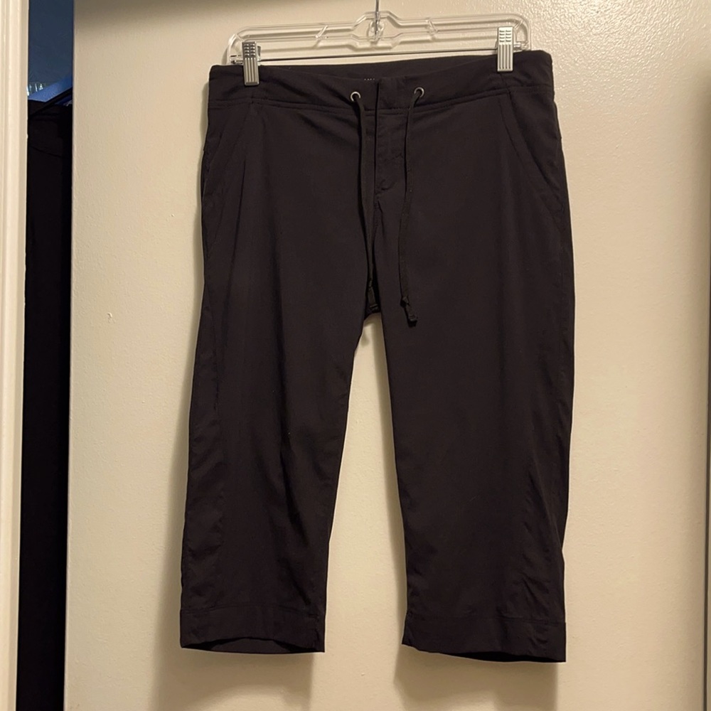 Columbia Omni-Shield Capris, Black, Size 8/18 Inch Length